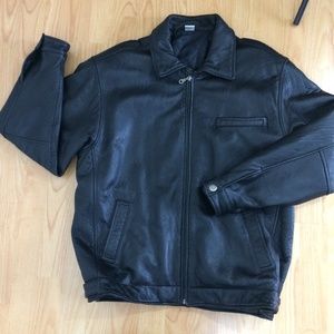 Vintage black leather moto jacket oversize S